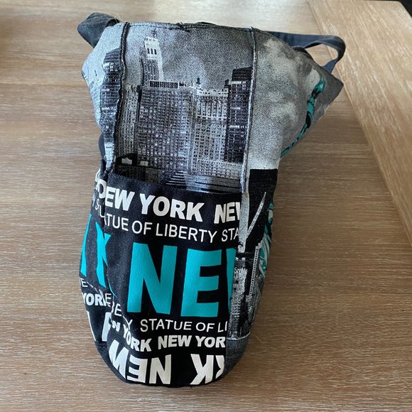 Robin Ruth Skyline NYC Medium Aqua Tote - Picture 6 of 7